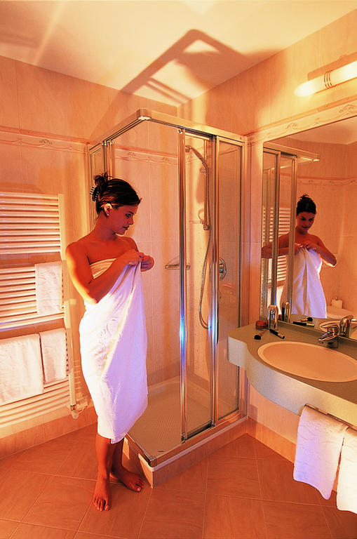 Hotel Maria Theresia Silandro Quarto foto