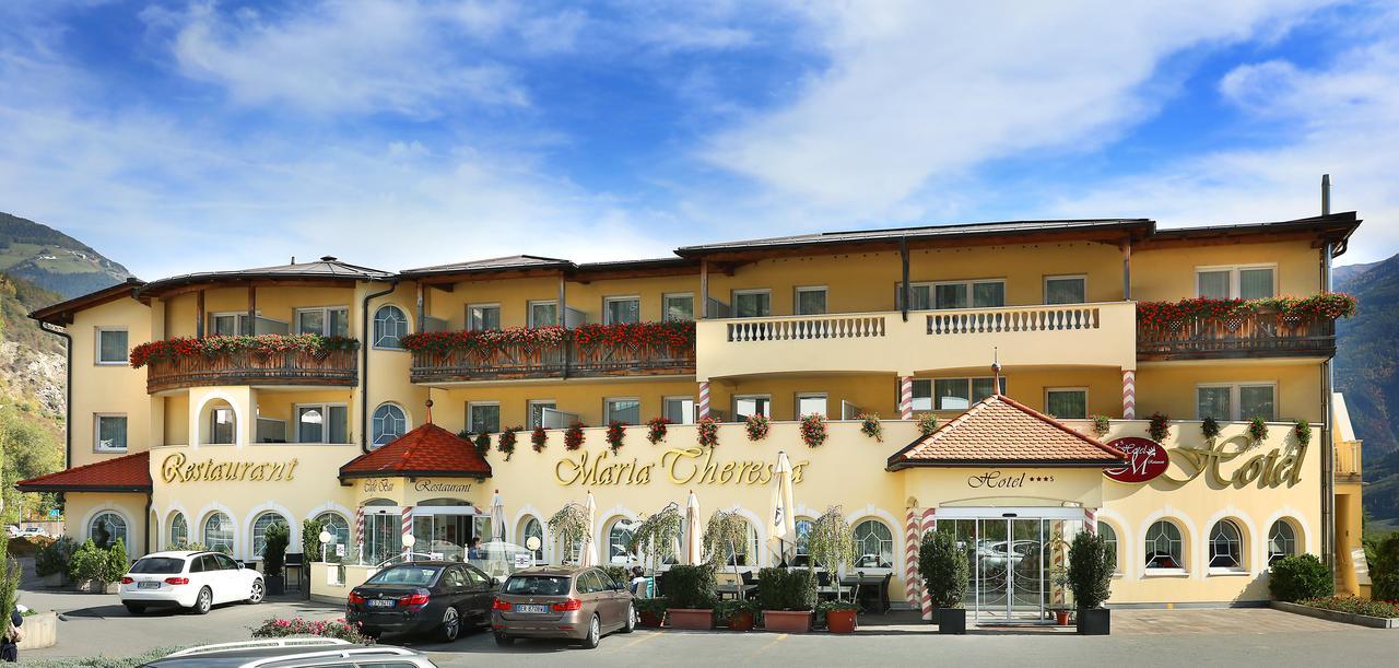 Hotel Maria Theresia Silandro Exterior foto
