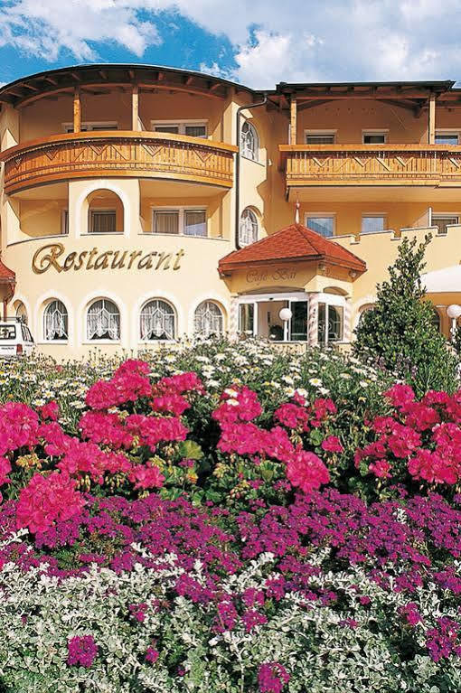 Hotel Maria Theresia Silandro Exterior foto